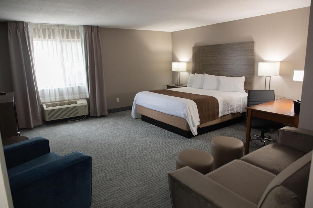 Lomira Inn And Suites Экстерьер фото