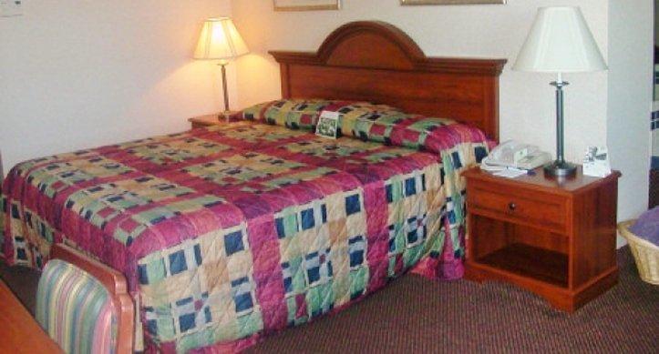 Lomira Inn And Suites Экстерьер фото